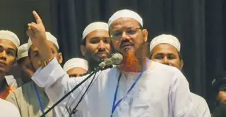 আওয়ামী লীগ-বিএনপিকে চাঁদাবাজ আখ্যা চরমোনাই পীরের
